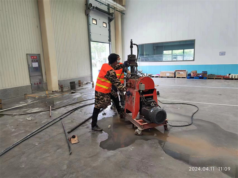 李沧厂房地面下沉塌陷注浆加固施工